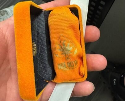 NEW ACES 2G disposable live resin vape pen in sleek black and gold design